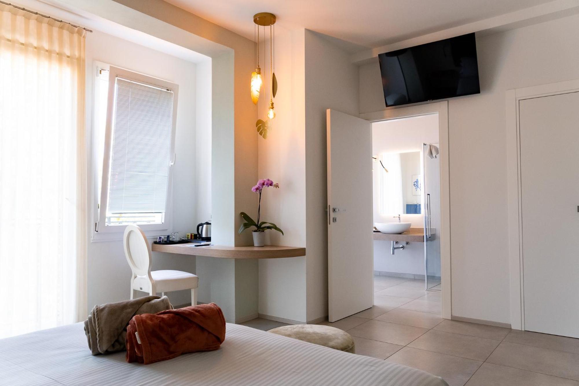 Hotel Corallo มารีนาโรเมอา ภายนอก รูปภาพ