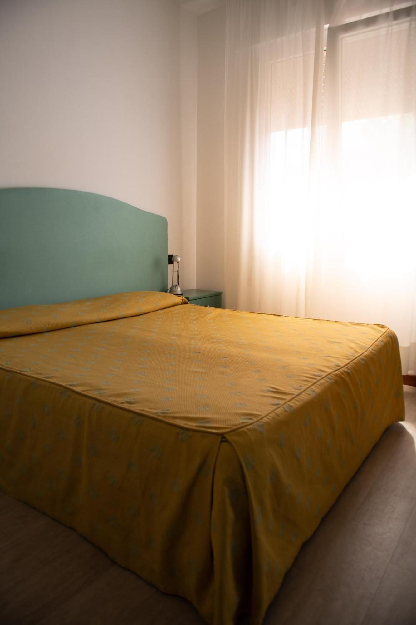 Hotel Corallo มารีนาโรเมอา ภายนอก รูปภาพ