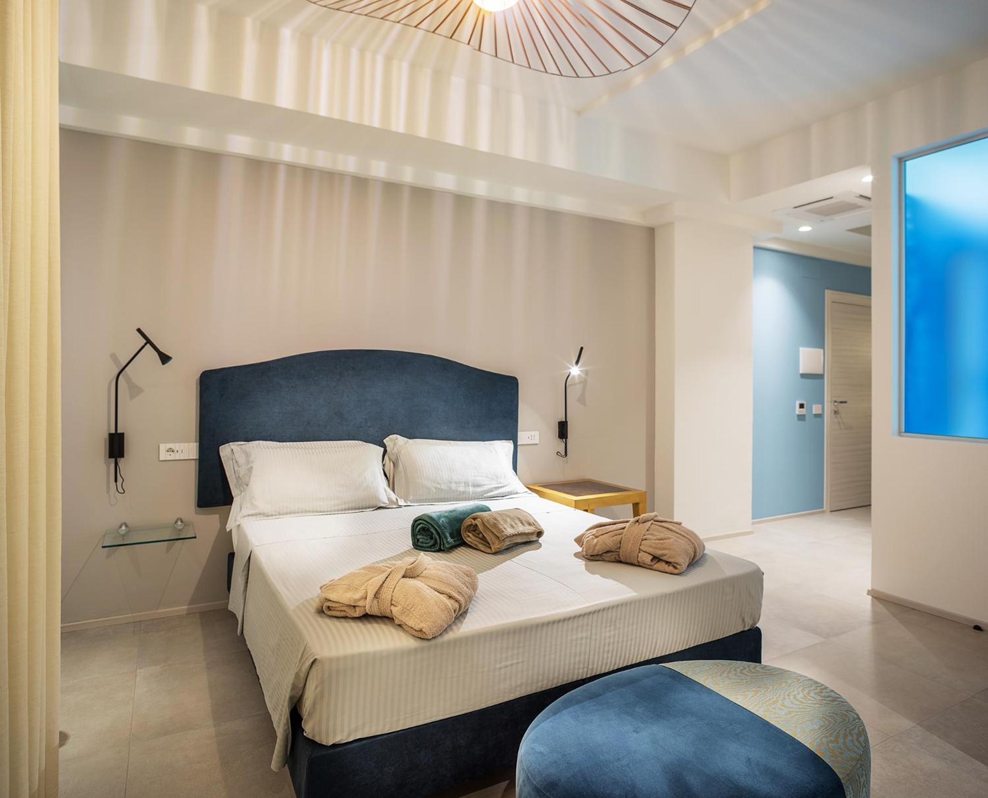 Hotel Corallo มารีนาโรเมอา ภายนอก รูปภาพ